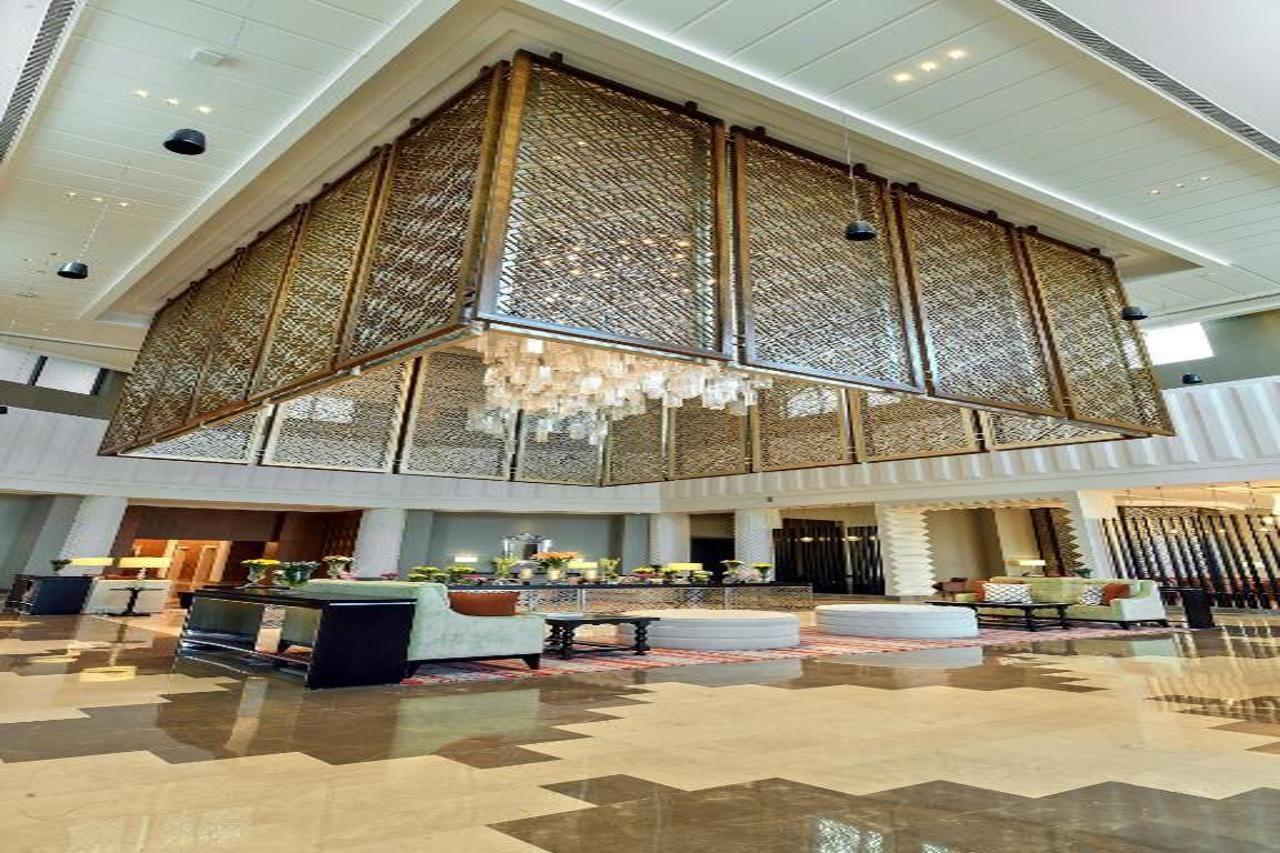 The Leela Gandhinagar Hotel Bagian luar foto